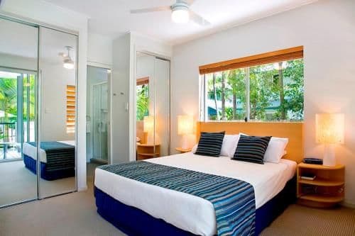 Deluxe One-Bedroom Apartment