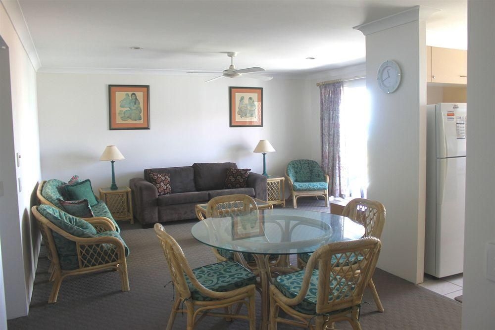 Burleigh Point Holiday Apartments3
