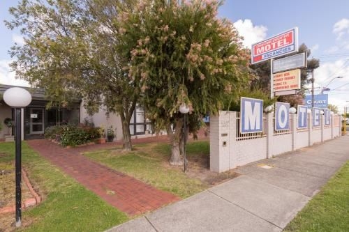 เชดสโตน เอคเซคคิวทีฟ โมเต็ล (Chadstone Executive Motel)0