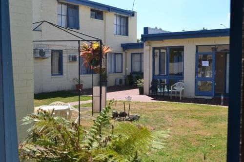 เชดสโตน เอคเซคคิวทีฟ โมเต็ล (Chadstone Executive Motel)1