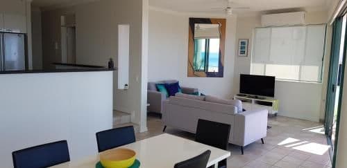 Three-Bedroom Rooftop Apartment Mariner with Ocean View