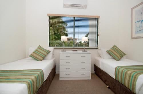 Three-Bedroom Rooftop Apartment Mariner with Ocean View