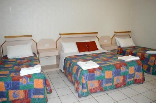 Mid City Motor Inn2