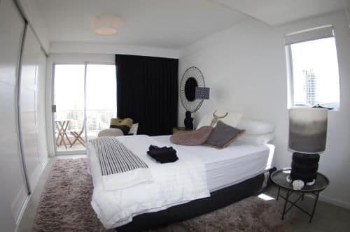 Luxury Two-Bedroom Two-Bathroom Apartment with Two Queen Beds