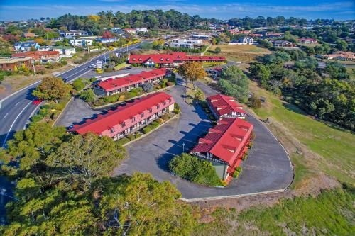 Village Family Motor Inn0