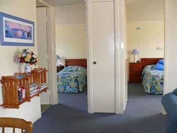 Sandpiper Holiday Units4