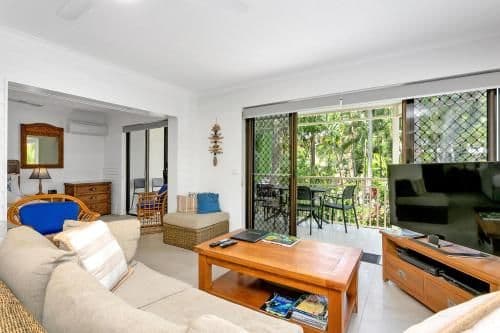 Deluxe Two Bedroom Apartment with Two Bathrooms