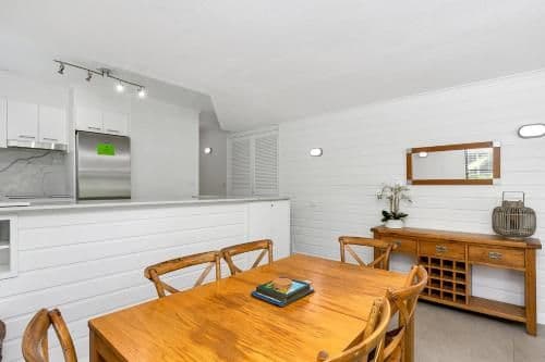 Deluxe Two Bedroom Apartment with Two Bathrooms