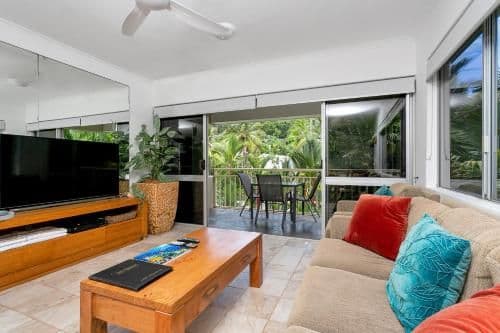 Deluxe Two Bedroom Apartment with Two Bathrooms