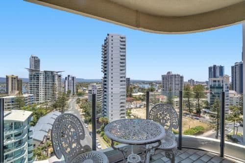 Three-Bedroom Apartment with Ocean View (4.5 Stars)