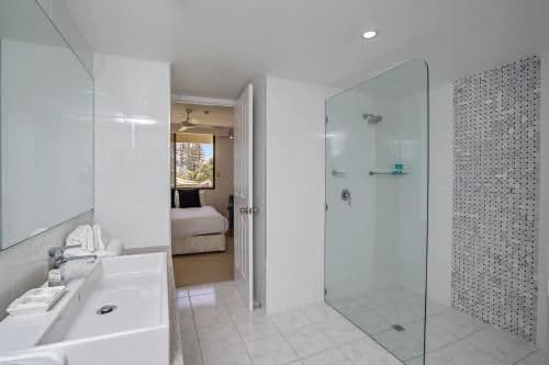 Three-Bedroom Apartment with Ocean View (4 Stars) - A