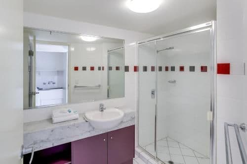 Catalina II, 3 Bedroom Ocean View Apartment with Air Conditioning