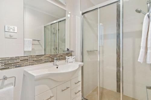 Two-Bedroom Holiday Home (Two-Storey) - Macaw Mansion