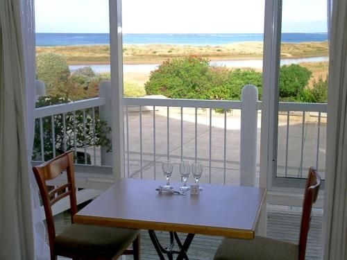 โรงแรม อะ เกรท โอเชี่ยน วิว (A Great Ocean View Motel)1