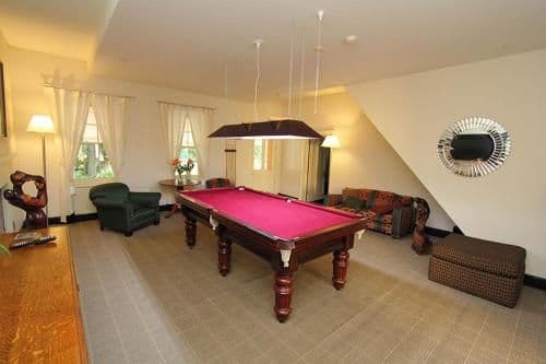 Queen Room