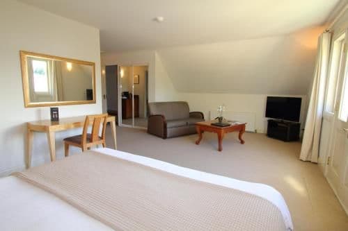 School Masters Premium Room