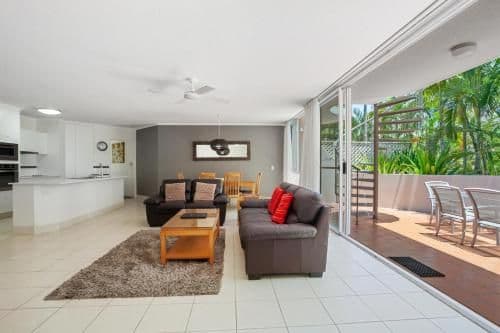 One-Bedroom Rooftop Apartment with BBQ