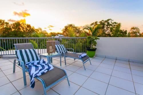 Two-Bedroom Rooftop Apartment with Spa
