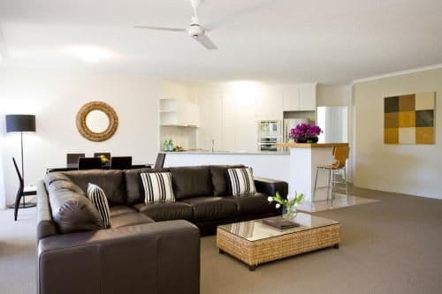 Three-Bedroom Rooftop Apartment with Spa