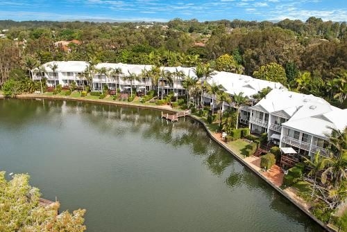 โรงแรมพอร์ตไซด์นูซ่าวอเตอร์ส (Portside Noosa Waters Hotel)0