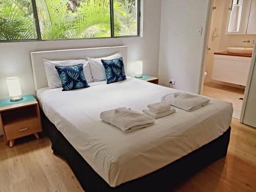 Deluxe One-Bedroom Apartment