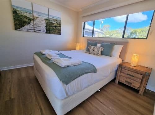 Deluxe One-Bedroom Apartment