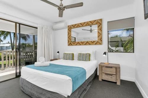 Three-Bedroom Apartment with Balcony and two Bathrooms