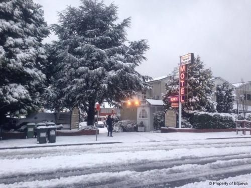 โรงแรมคาทูมบาทาวน์เซ็นเตอร์ (Katoomba Town Centre Motel)2