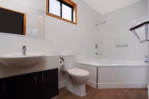 Superior Two-Bedroom Cabin with Spa