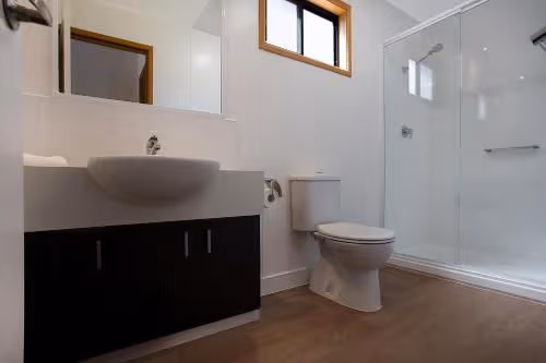 Superior Two-Bedroom Cabin (Queen & Bunk)