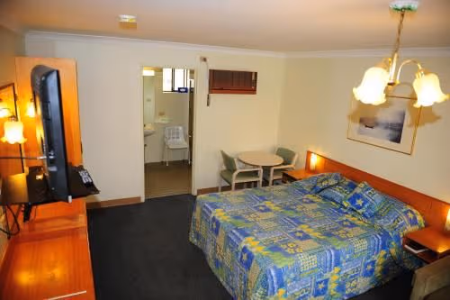 Standard Queen Room