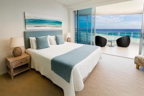 Luxury Three-Bedroom Apartment - Ocean View