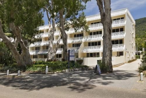 On Palm Cove Beachfront Apartments1