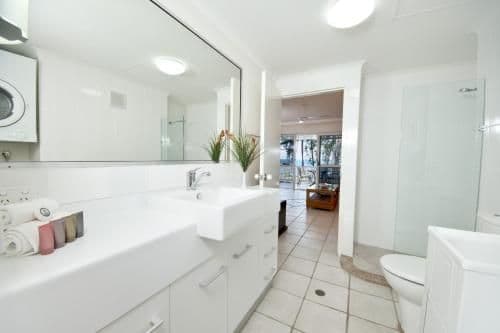 One-Bedroom Apartment with Ocean View