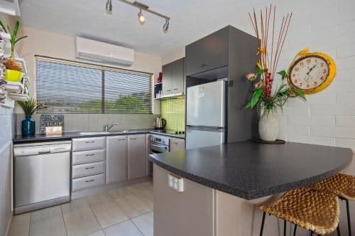 One-Bedroom Apartment with Ocean View
