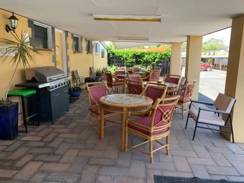 Family Room (2 Adults + 2 Children Non Pet Friendly)