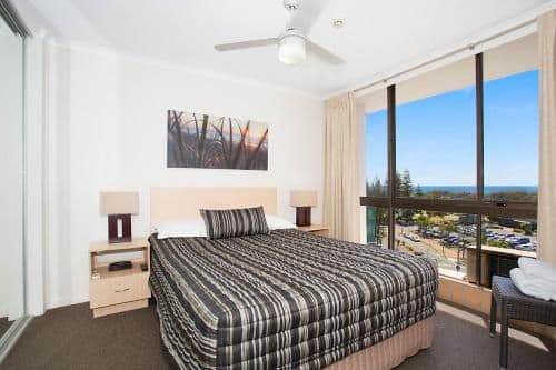 One-Bedroom Apartment with Balcony and Ocean View