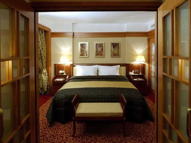 SUITE KING BED ONE BEDROOM