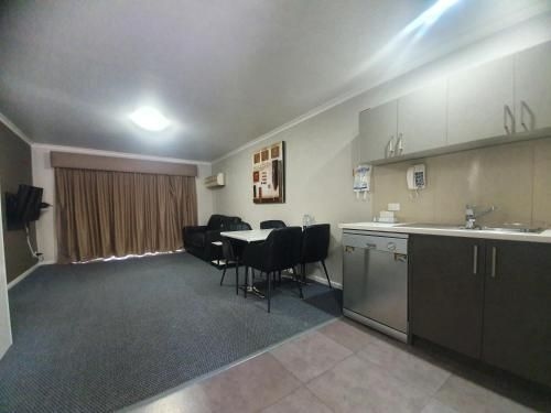Arkana Motor Inn & Terrace Apartments2