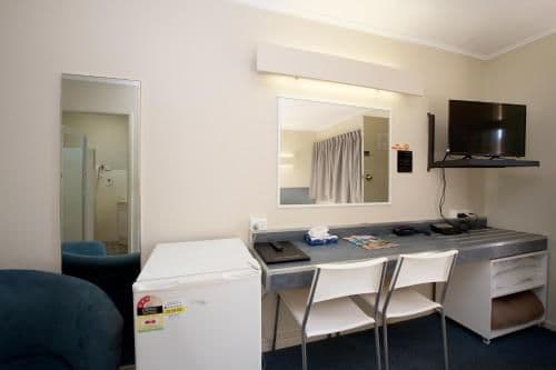 Double Room with Queen Bed