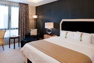 Holiday Inn Kuwait Downtown2