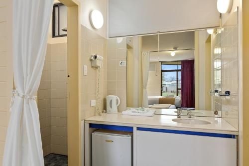 The Barossa Motel (The Wine Vine)1