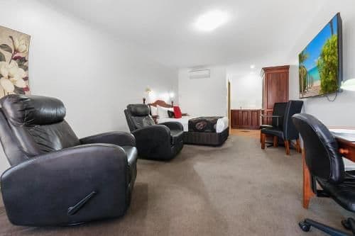 Queen Suite