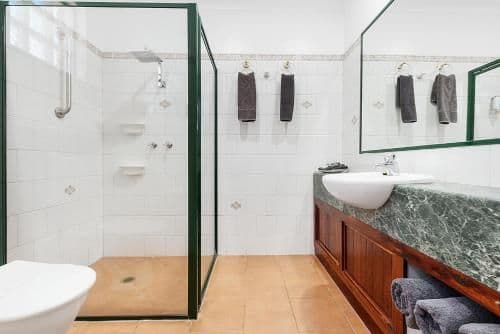 Queen Suite