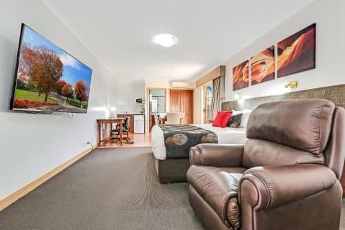 King Suite with Spa Bath