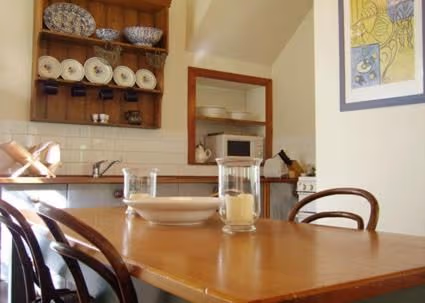 Riverbank Three-Bedroom Cottage - Split Level