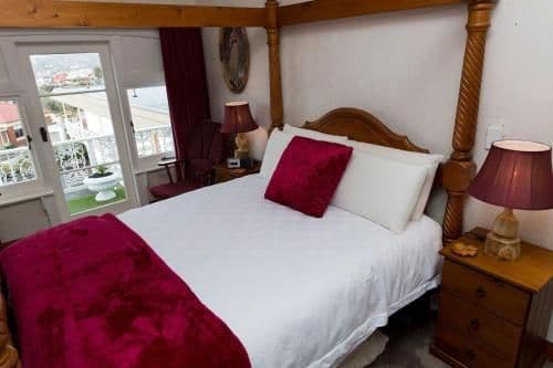 Deluxe Suite with Sea View - Cavell