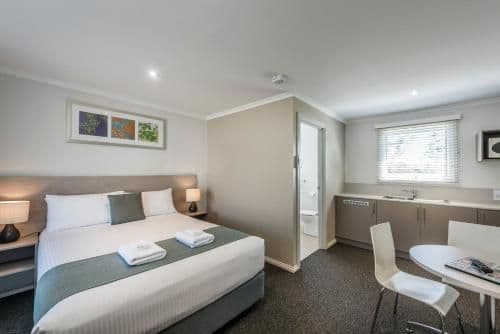 Standard Studio Cottage (1 Queen 1 Single)