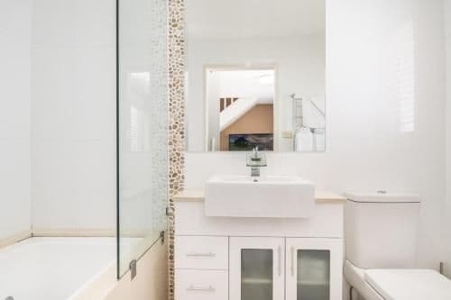 Deluxe Queen Loft Apartment (Spa Bath)