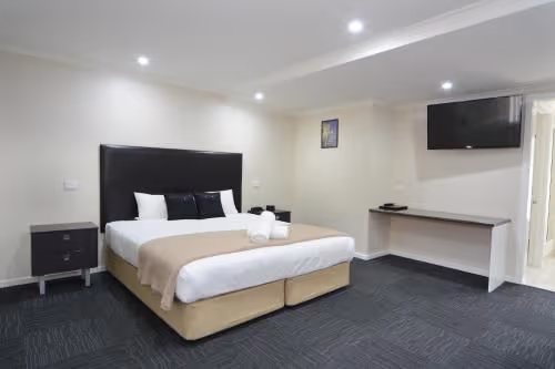 Deluxe King Room